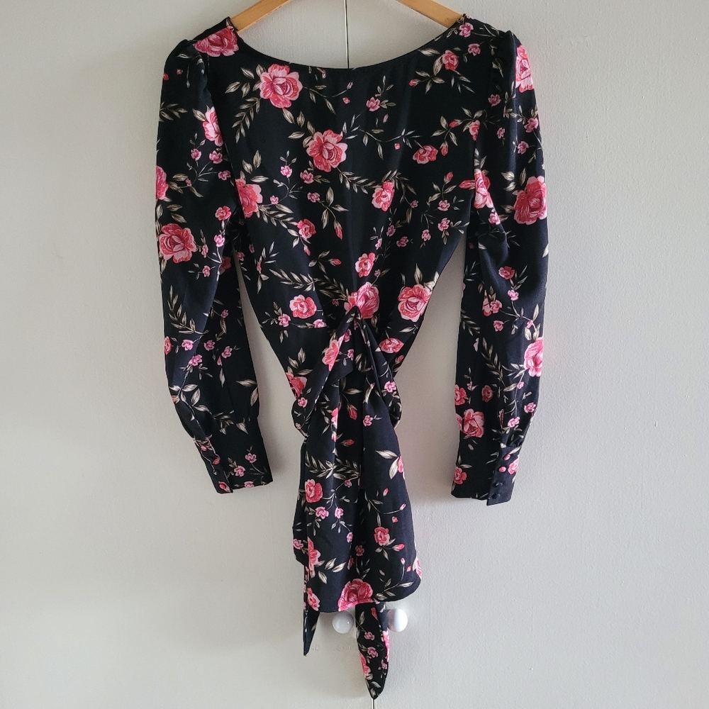 Dynamite Floral Print Blouse - Picture 5 of 6